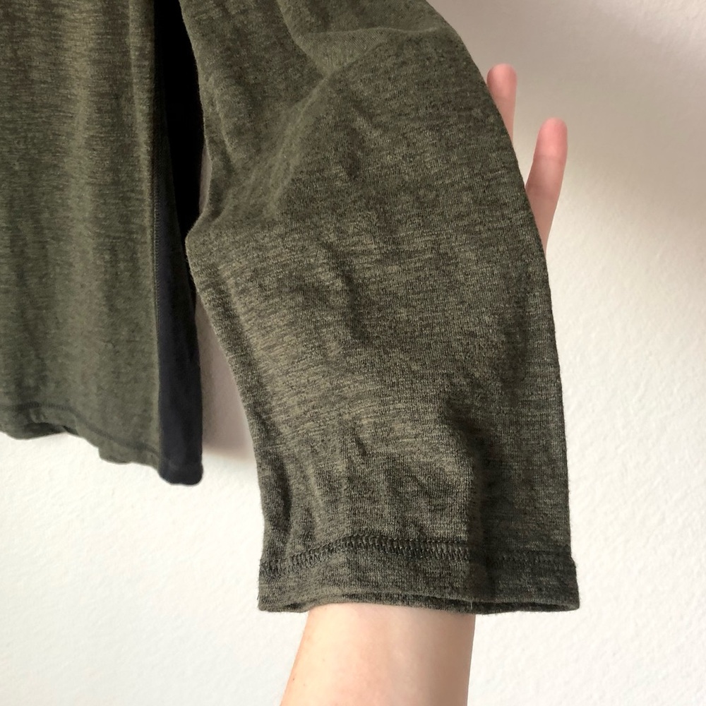 \Rock & Republic\• Men’s Pieced Henley Shirt - Picture 7 of 16